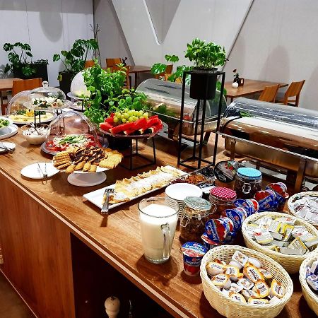Hotel Porto Радомско Екстер'єр фото