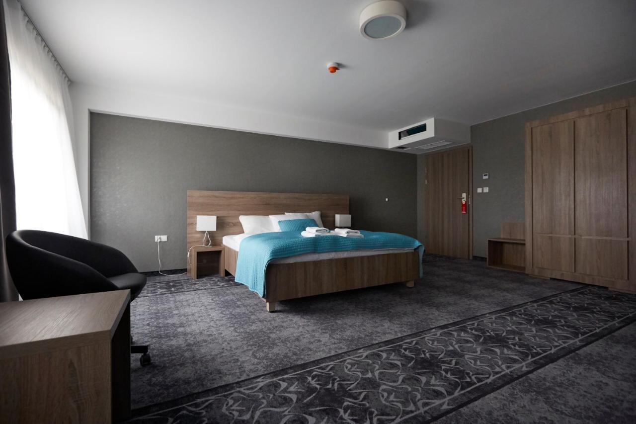 Hotel Porto Радомско Екстер'єр фото