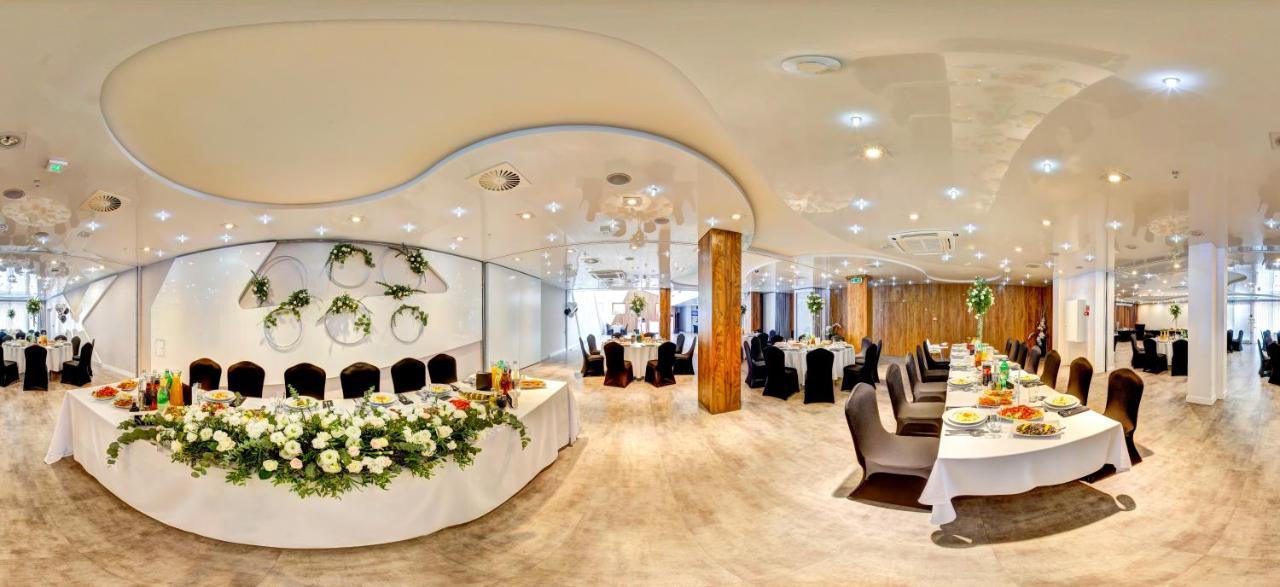 Hotel Porto Радомско Екстер'єр фото