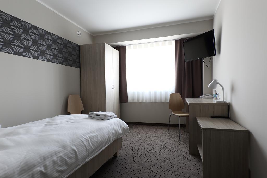 Hotel Porto Радомско Номер фото