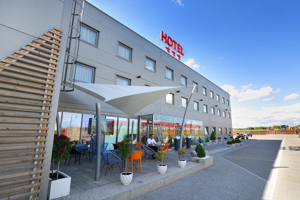 Hotel Porto Радомско Екстер'єр фото
